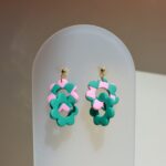 Boucles d'oreilles Lili fleurs damier rose et vert Saboom