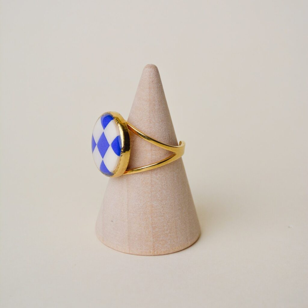 Bague colorée acier inoxydable damier bleu beige Saboom