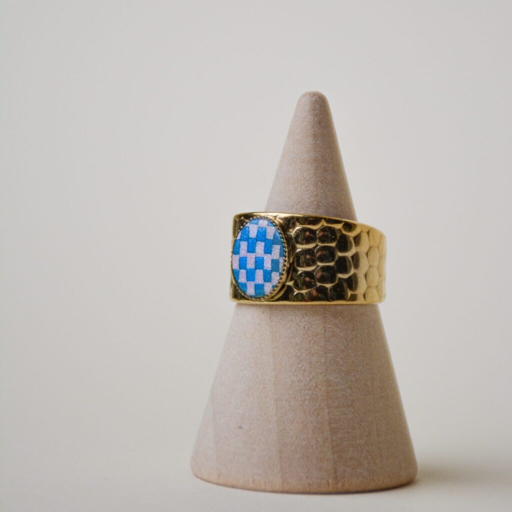 Bague colorée acier inoxydable damier bleu rose Saboom