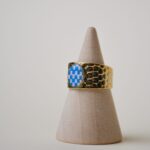 Bague colorée acier inoxydable damier bleu rose Saboom