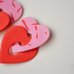 Boucles d'oreilles colorées Saboom Yseult rouge rose