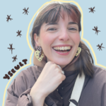 Boucles d'oreilles Yseult coeurs à pois jaune marron bleu portées