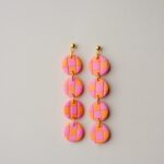 boucles d'oreilles colorées Saboom Maïa damiers orange rose