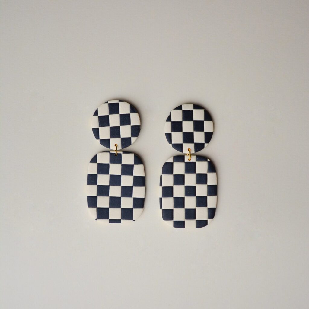 boucles d'oreilles colorées Saboom Nana damiers beige noir