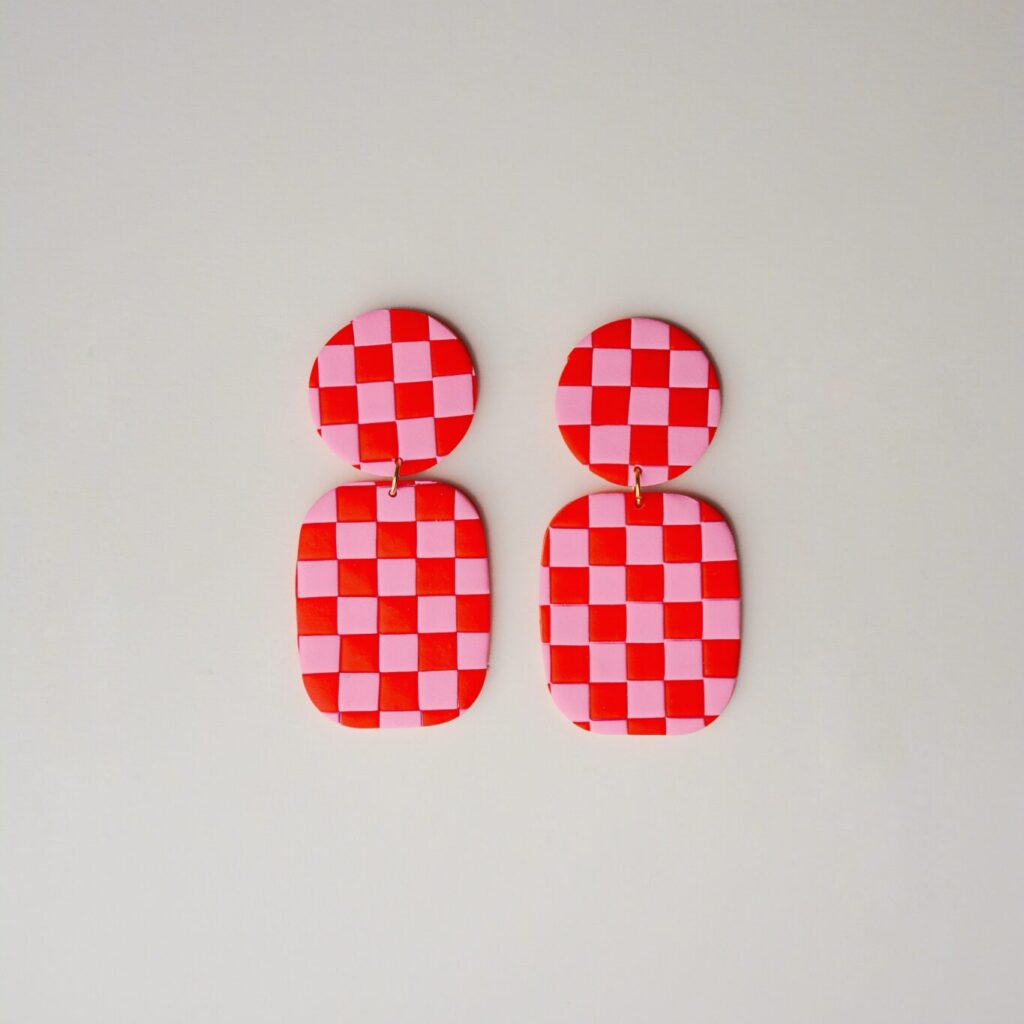 boucles d'oreilles colorées Saboom Nana damiers rouge rose
